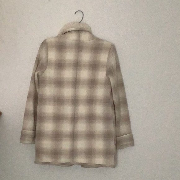 Throw Jacket - Picture 2 of 3